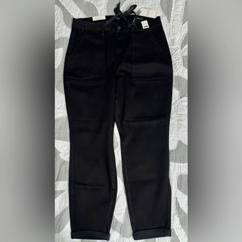 Judy Blue high rise straight fit joggers. Finished hem when uncuffed. - Picture 3 of 4